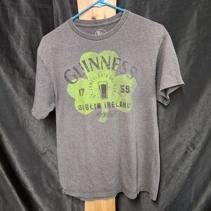 Grey GUINNESS Style size medium short sleeve crew neck t shirt